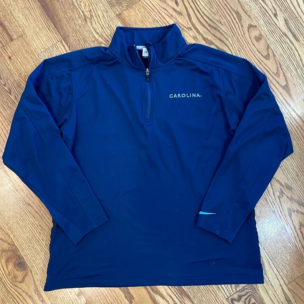 Men’s North Carolina Tar Heels Nike Quarter Zip Pullover Shirt. Size Medium.